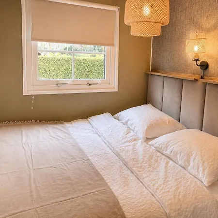 Sfeervol Ontspannen Op De Veluwe Met Privé Hottub - Boslodge By Cence *