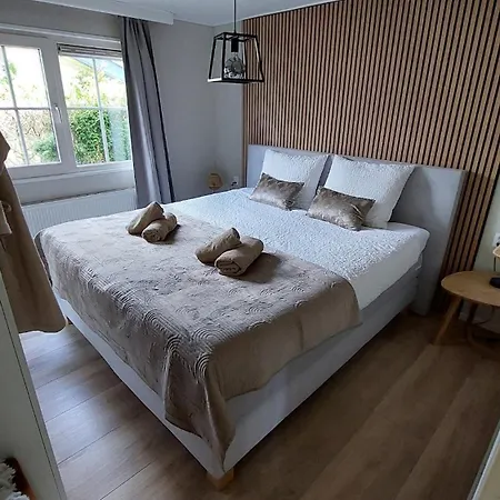 Chalet Sfeervol Ontspannen Op De Veluwe Met Prive Hottub - Boslodge By Cence *